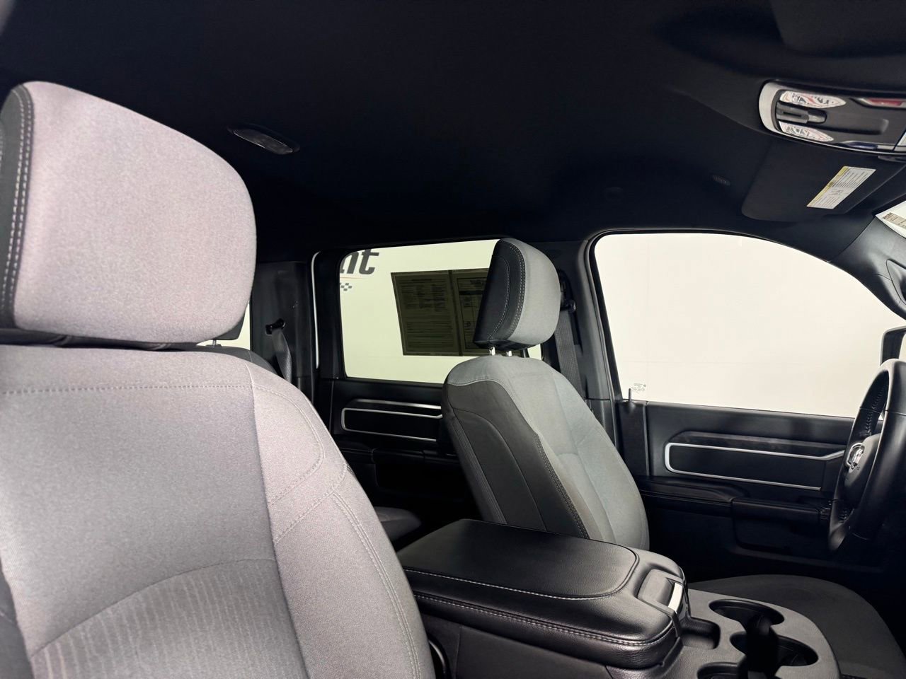 Used 2024 RAM 2500 Big Horn image 30