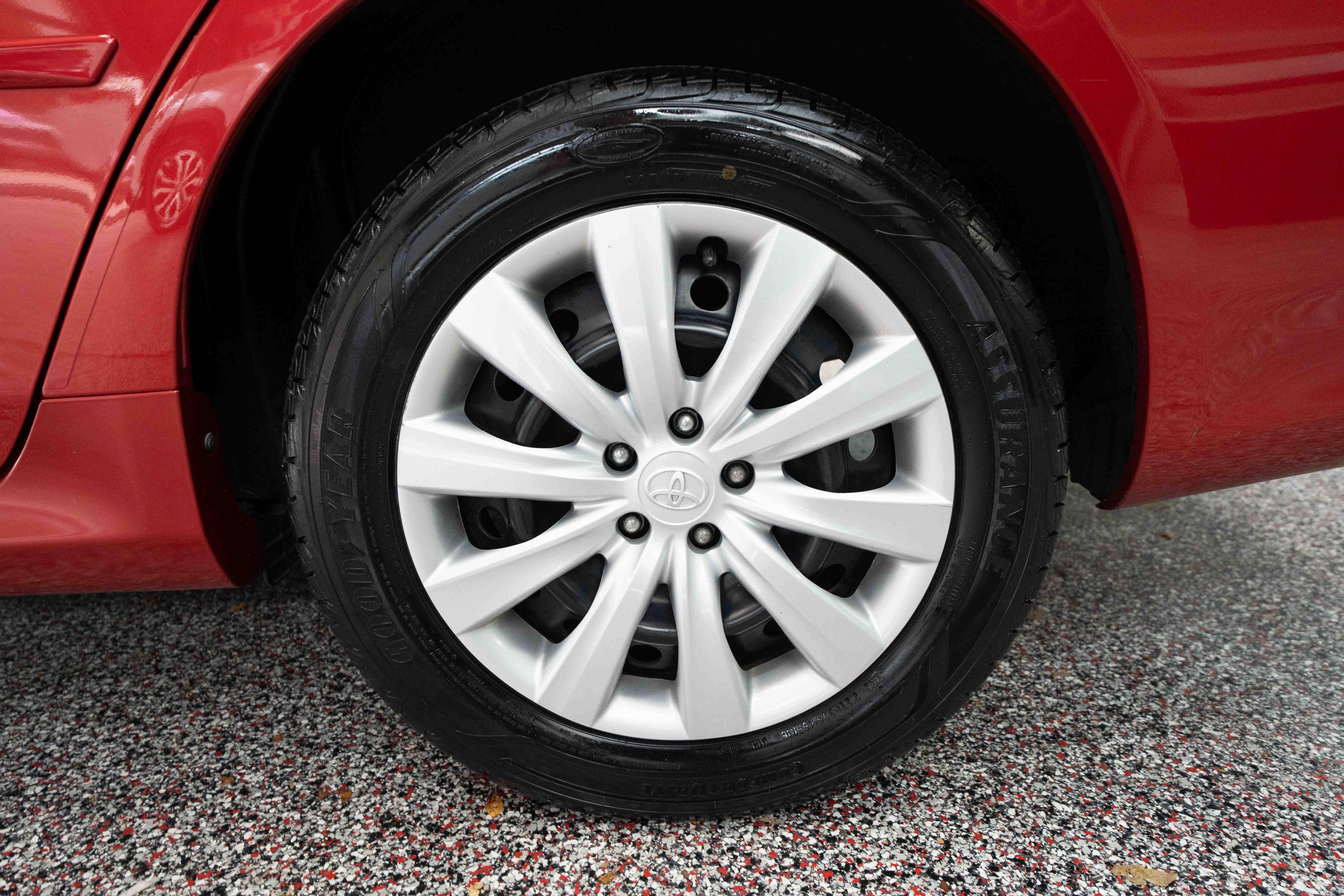 Used 2013 Toyota Corolla LE FWD image 28