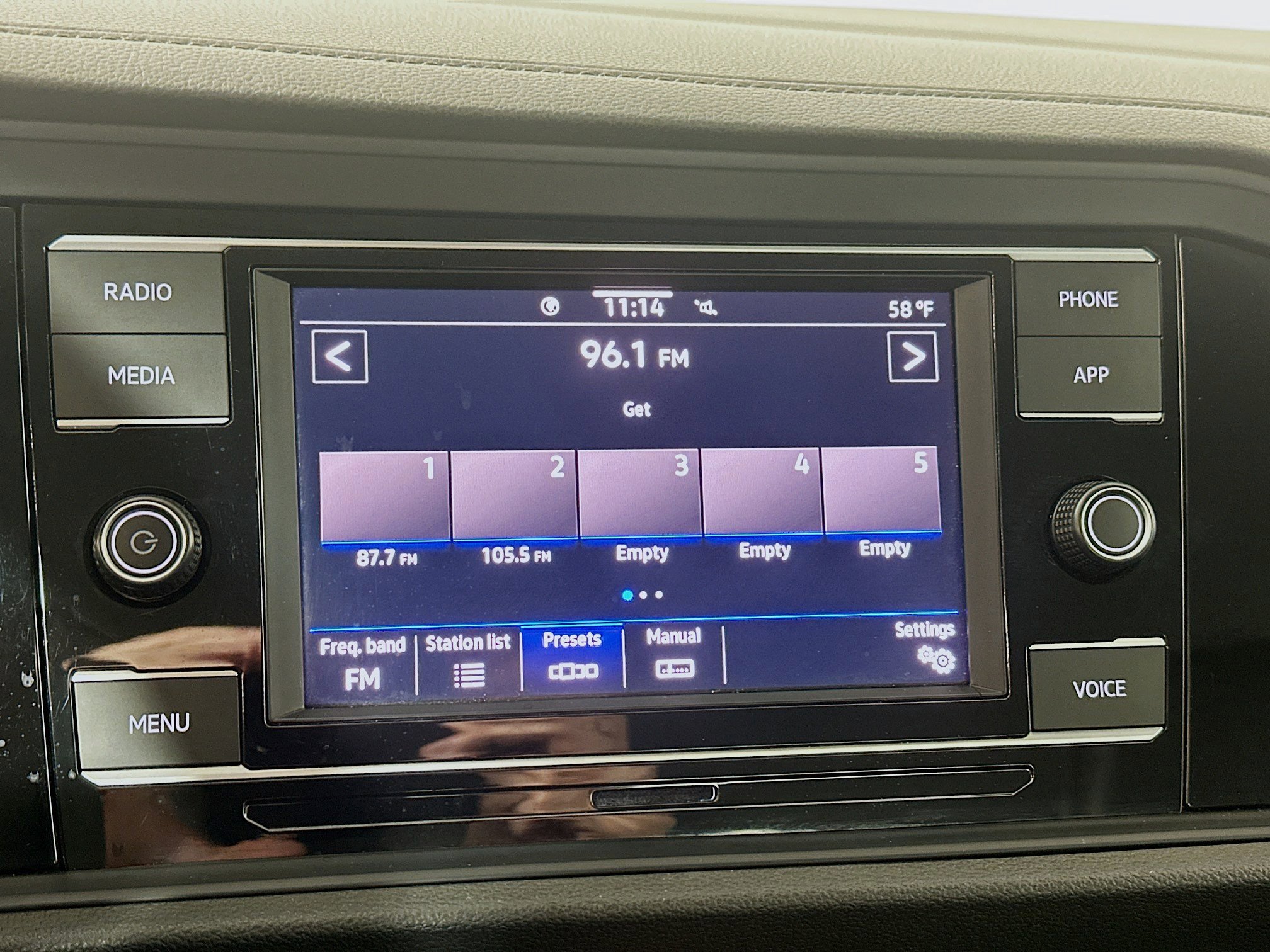 Used 2024 Volkswagen Jetta SE image 14