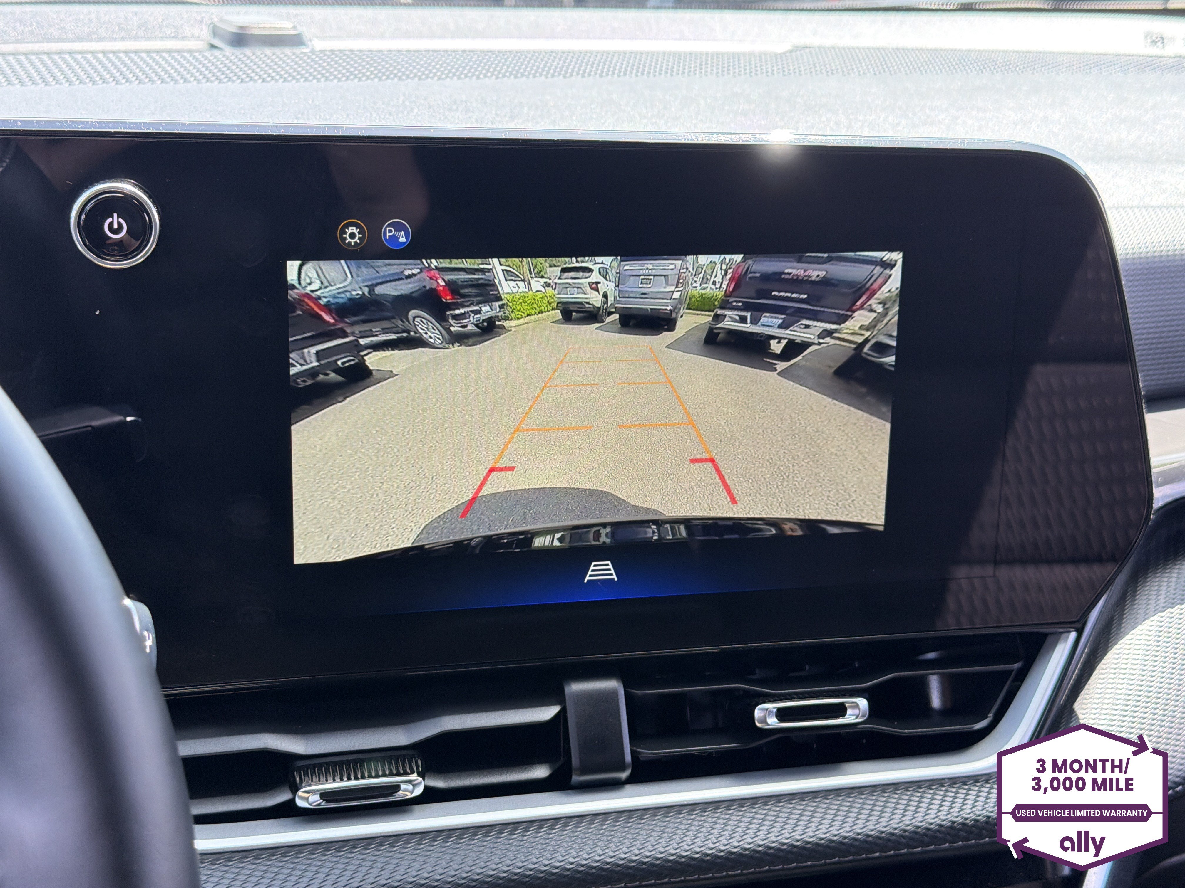 Used 2025 Chevrolet Equinox LT AWD/4WD image 22