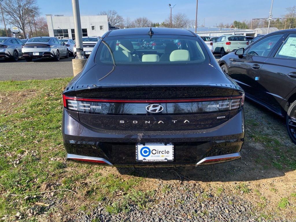 New 2026 Hyundai Sonata SEL AWD/4WD image 5