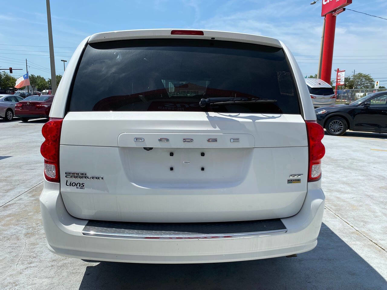 Used 2019 Dodge Grand Caravan GT image 8