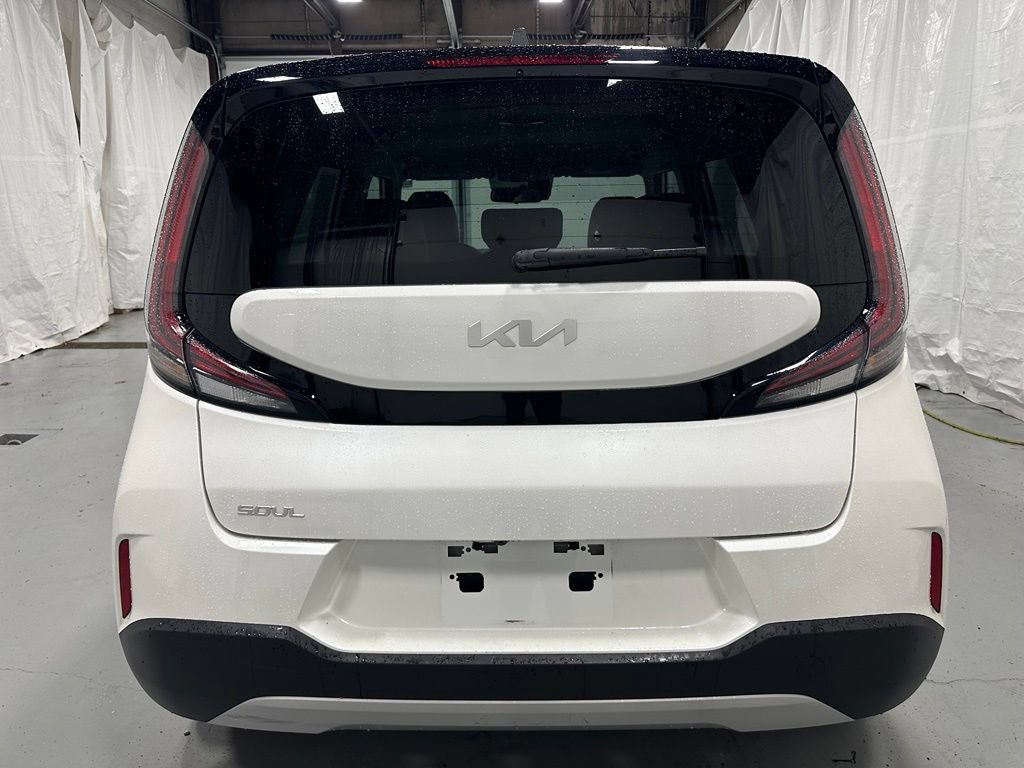 Used 2023 Kia Soul LX w/ LX Technology Package FWD image 6