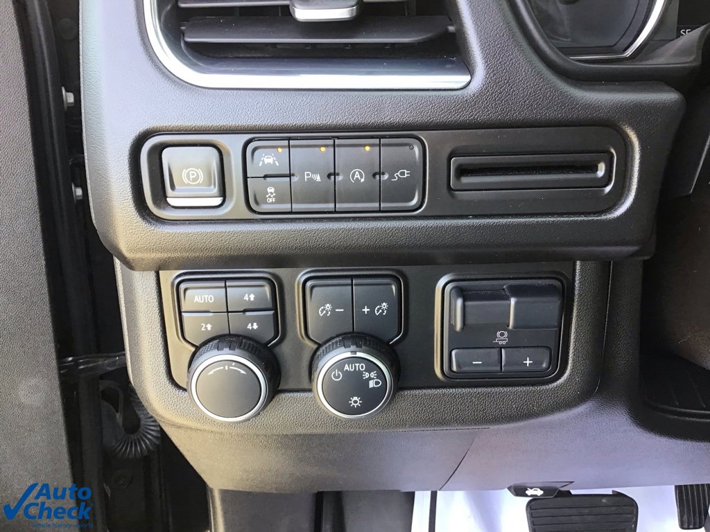 Used 2021 Chevrolet Suburban RST w/ Luxury Package image 40