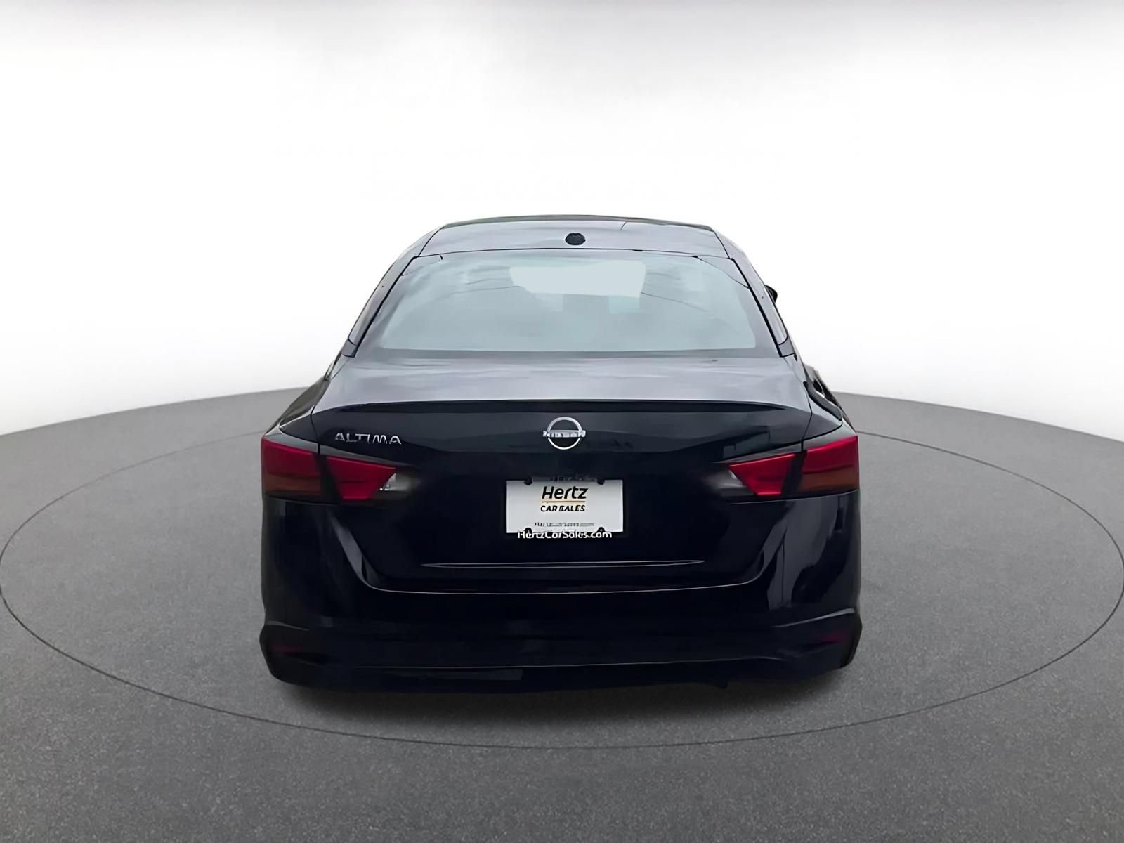 Used 2025 Nissan Altima 2.5 SV FWD image 12