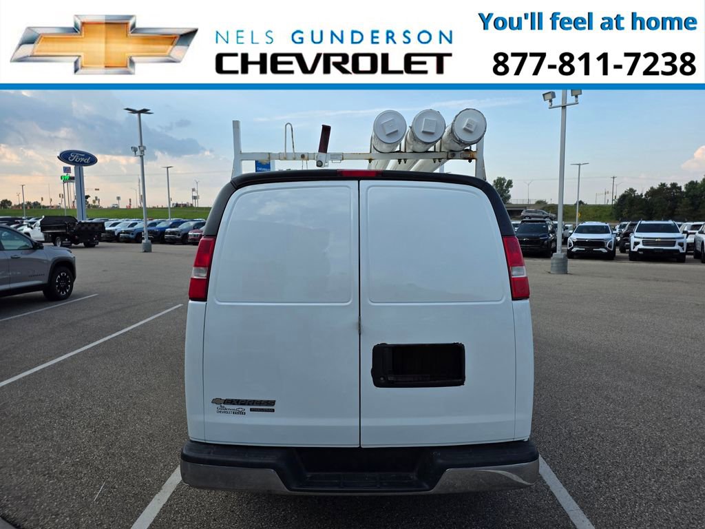 Used 2016 Chevrolet Express 3500 image 5