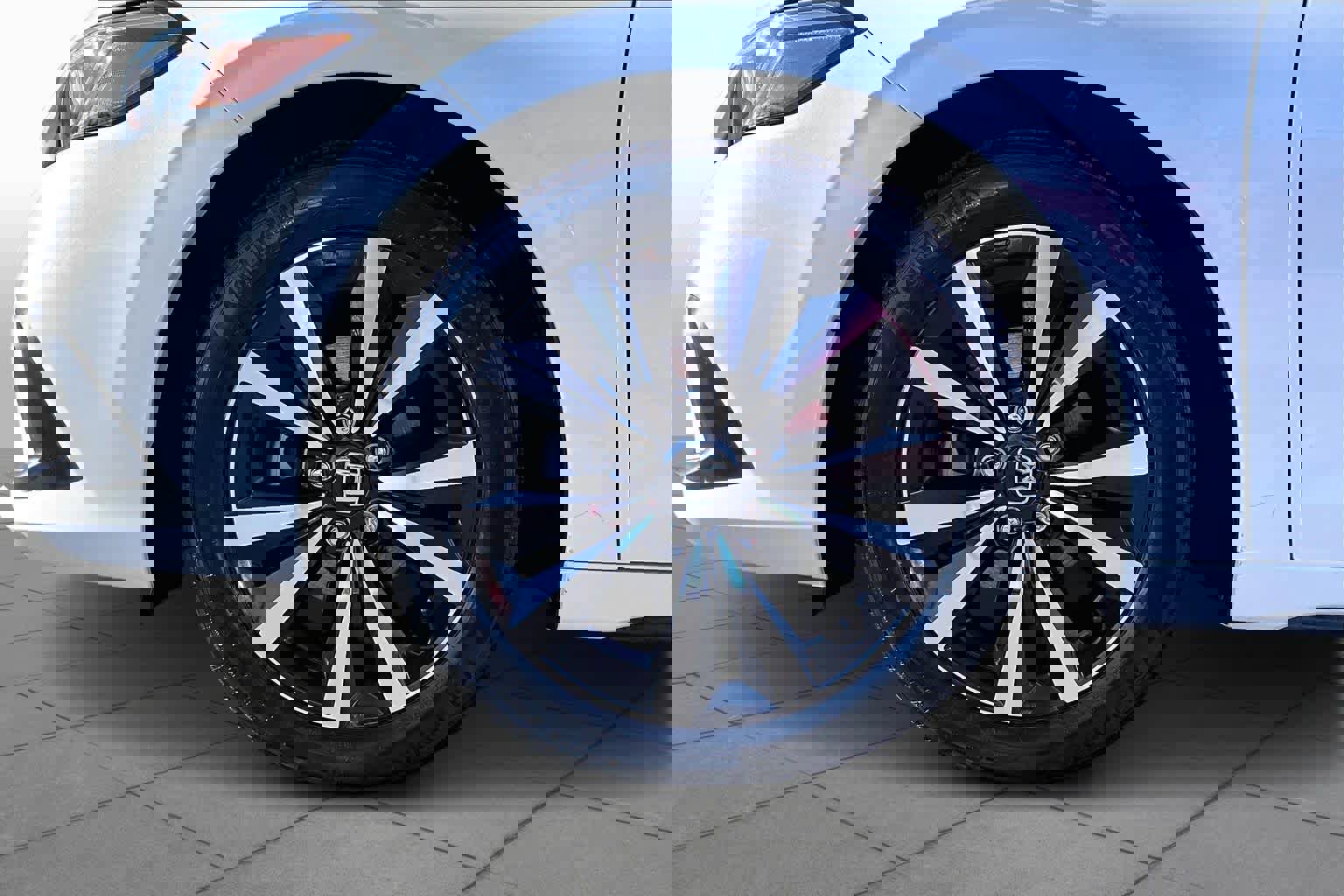 Used 2022 Honda Civic EX-L image 9