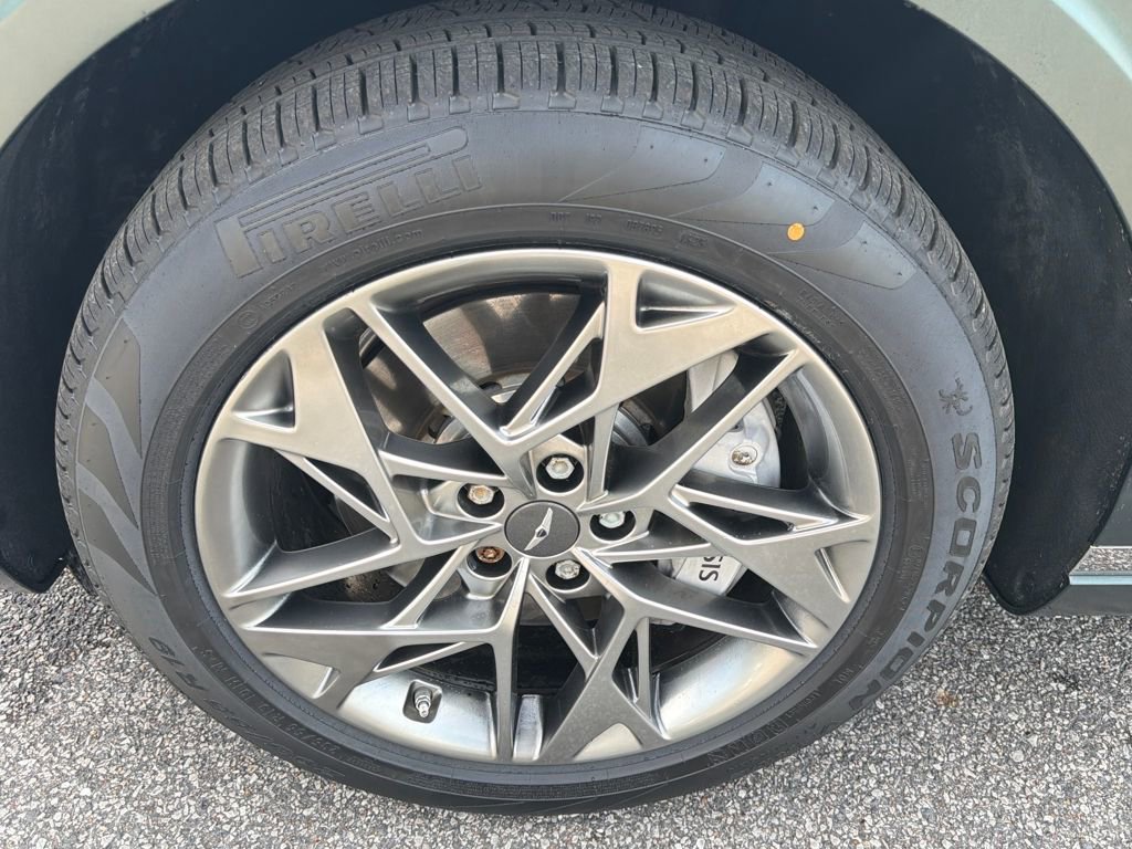 Used 2023 Genesis GV70 2.5T w/ Advanced Package image 15