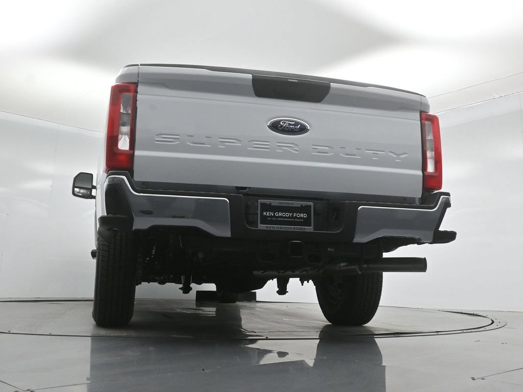 New 2026 Ford F250 XL w/ XL Chrome Package RWD image 43