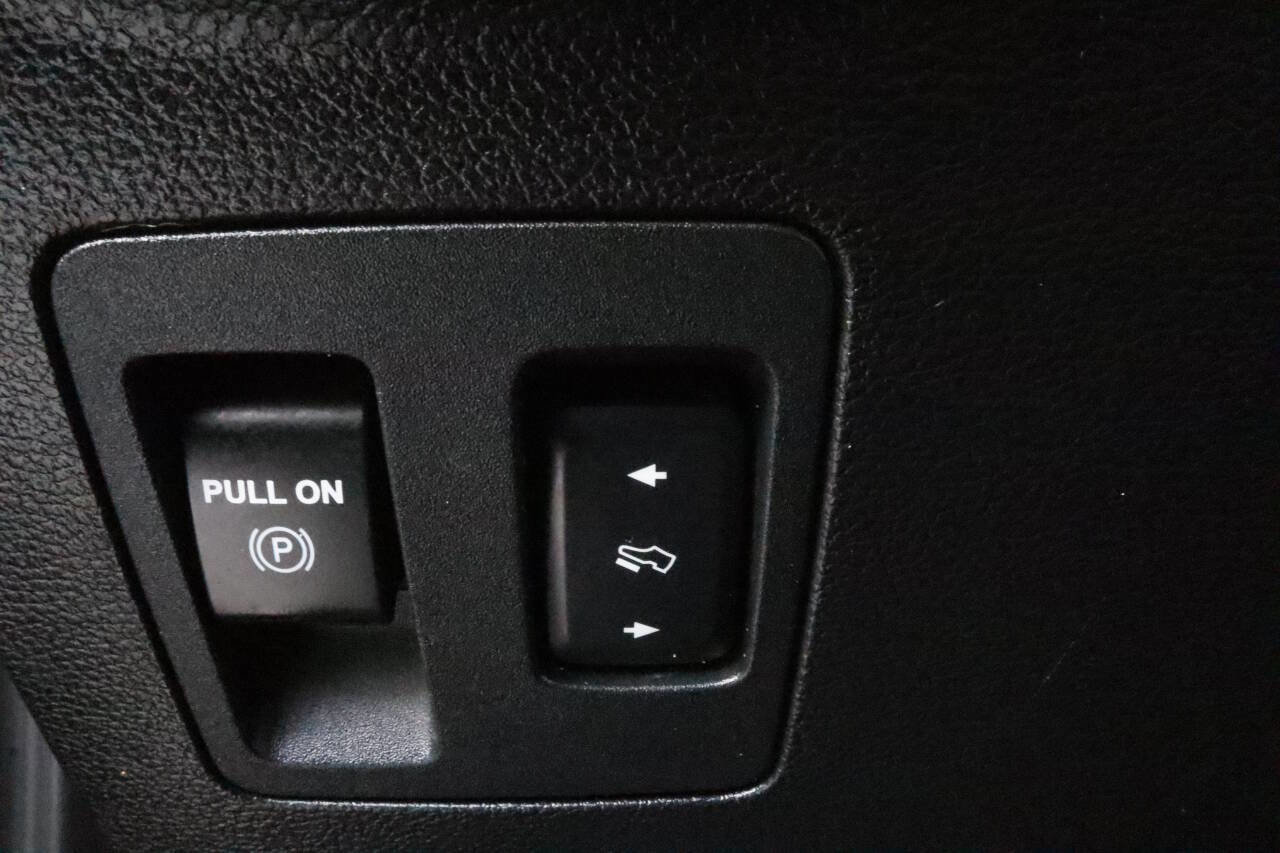 Used 2016 Ford F150 Lariat image 13