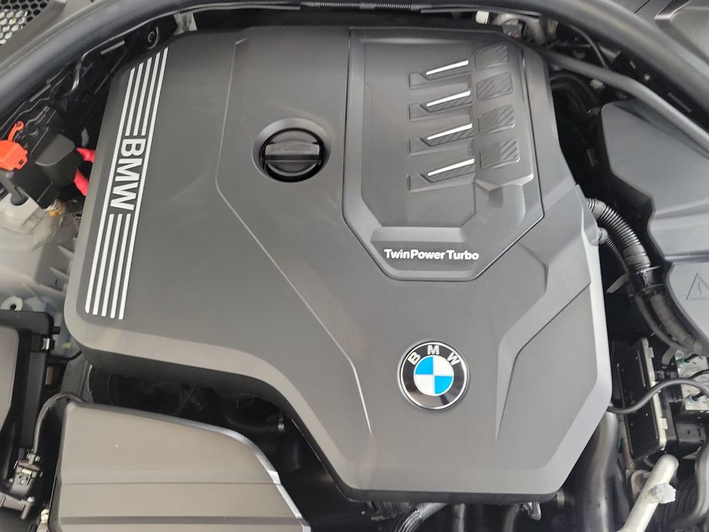 Used 2023 BMW 330i Sedan w/ Premium Package RWD image 10