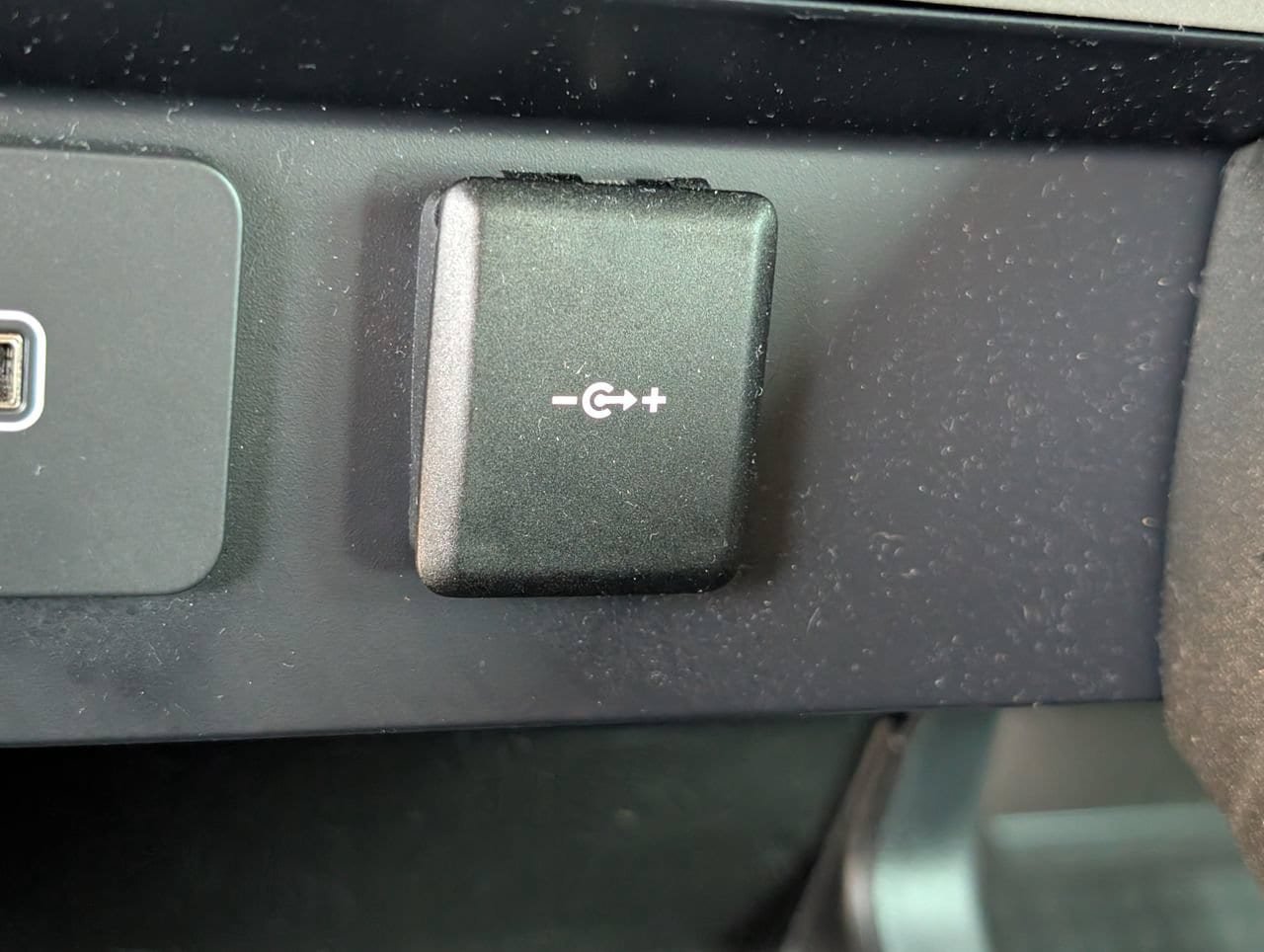 Used 2024 Land Rover Defender 130 S AWD/4WD image 17