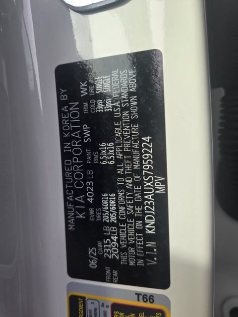 Used 2025 Kia Soul LX FWD image 22