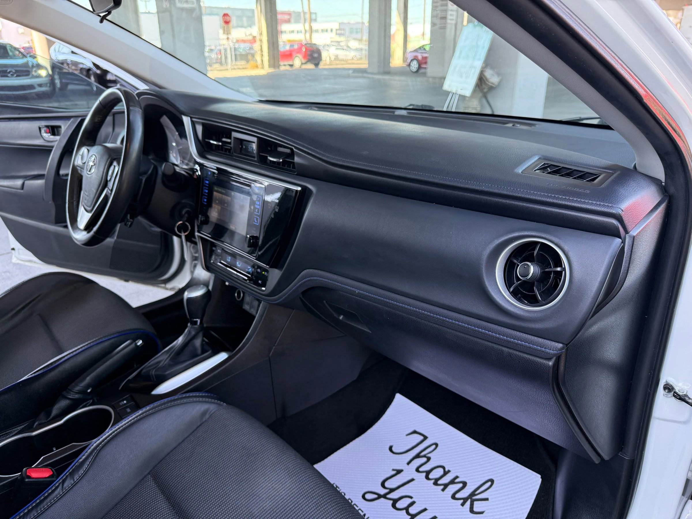 Used 2017 Toyota Corolla SE image 22
