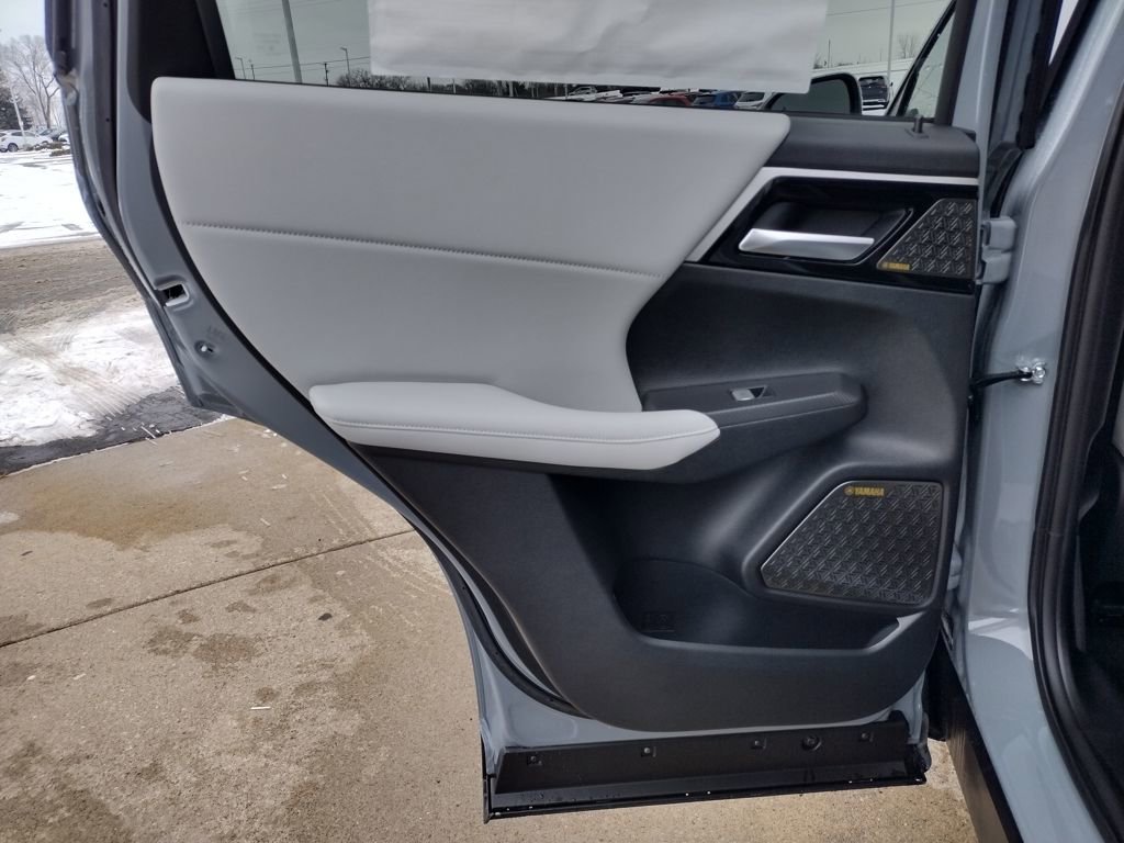 New 2026 Mitsubishi Outlander SE image 30