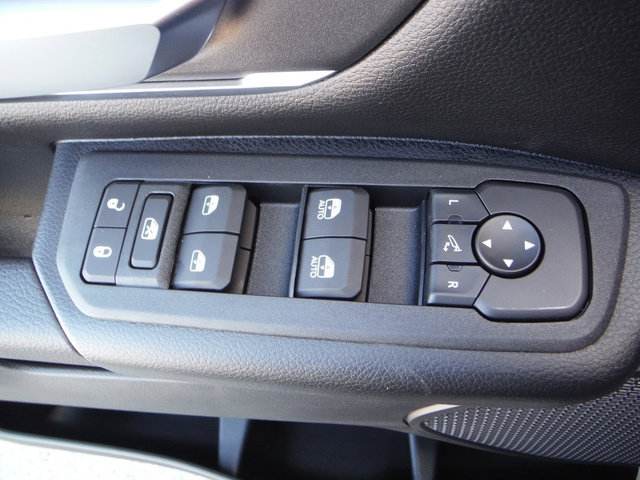 New 2026 RAM 1500 4x4 Crew Cab image 21