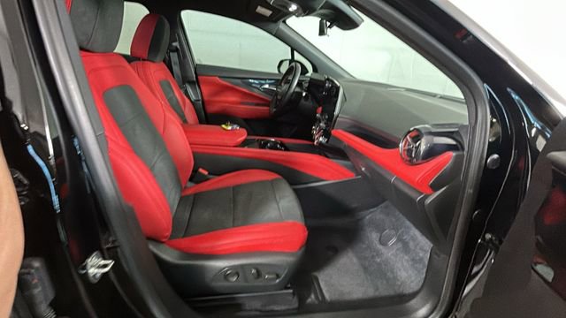 Used 2024 Chevrolet Blazer EV RS AWD/4WD image 32