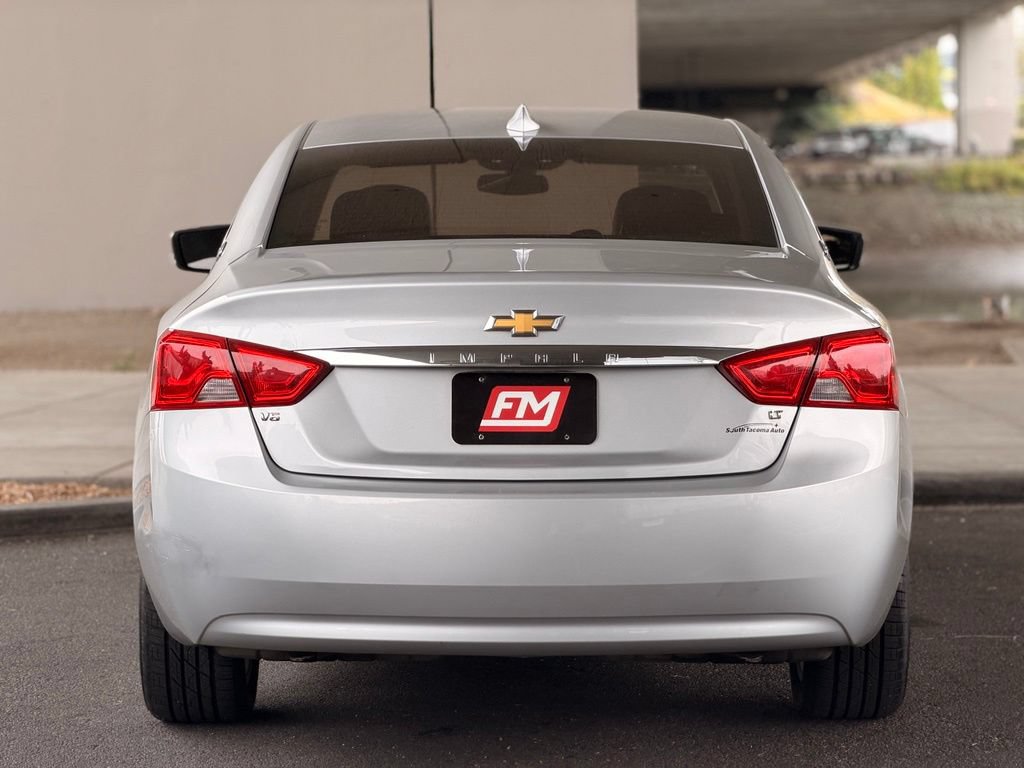 Used 2017 Chevrolet Impala LT FWD image 7