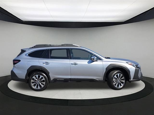 New 2025 Subaru Outback Touring XT image 8