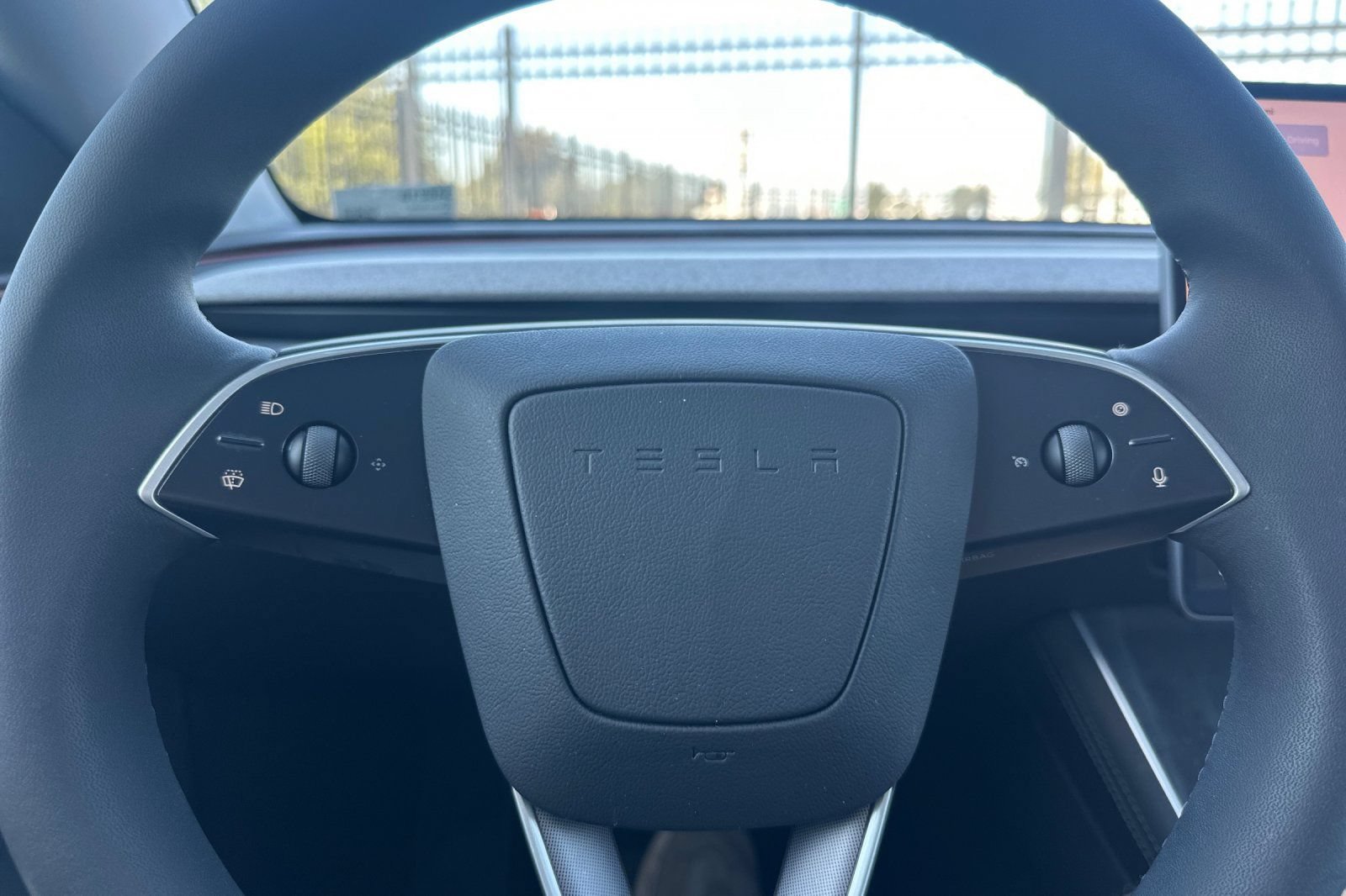 Used 2026 Tesla Model Y Long Range AWD/4WD image 31