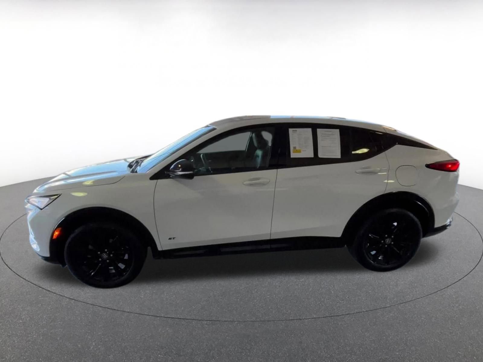 Used 2025 Buick Envista Sport Touring image 8