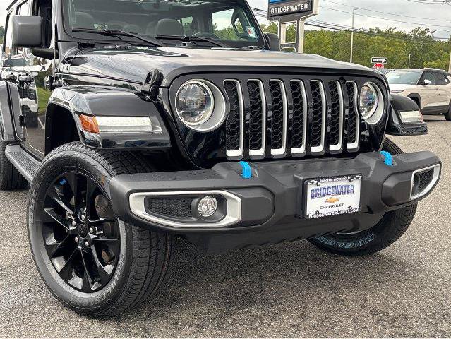 Used 2023 Jeep Wrangler Unlimited Sahara w/ Cold Weather Group AWD/4WD image 2