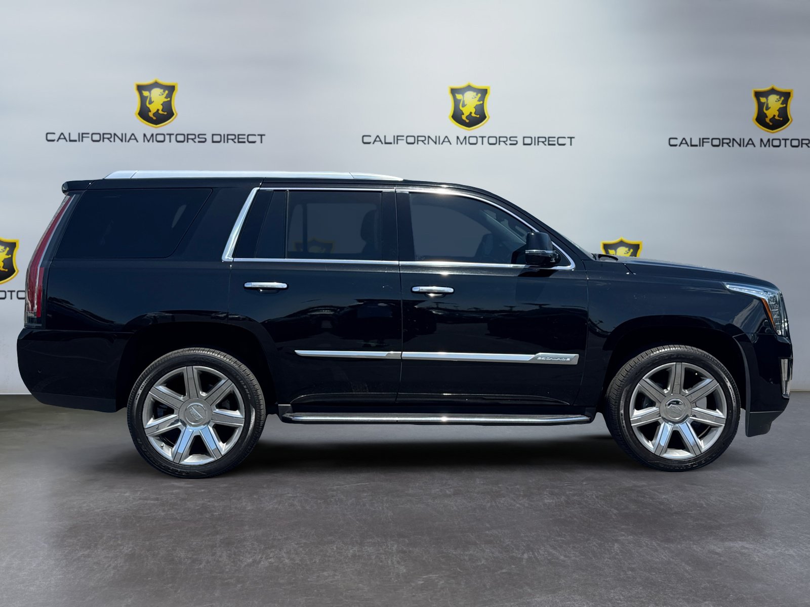 Used 2019 Cadillac Escalade Luxury AWD/4WD image 6
