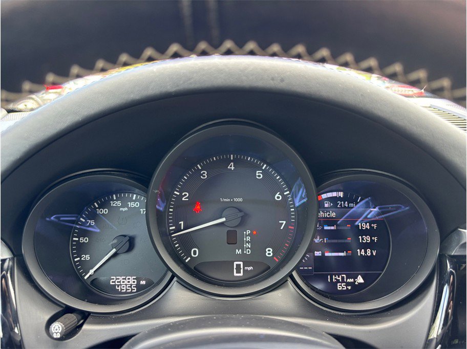 Used 2023 Porsche Macan Turbo image 24
