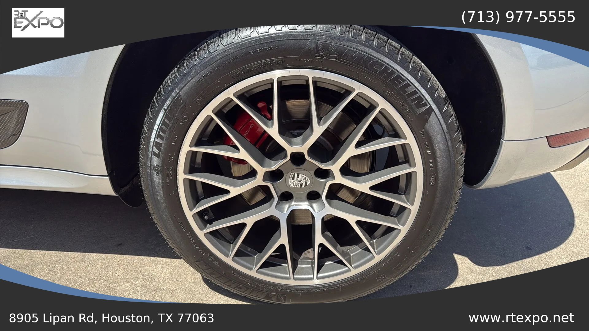 Used 2015 Porsche Macan Turbo AWD/4WD image 17