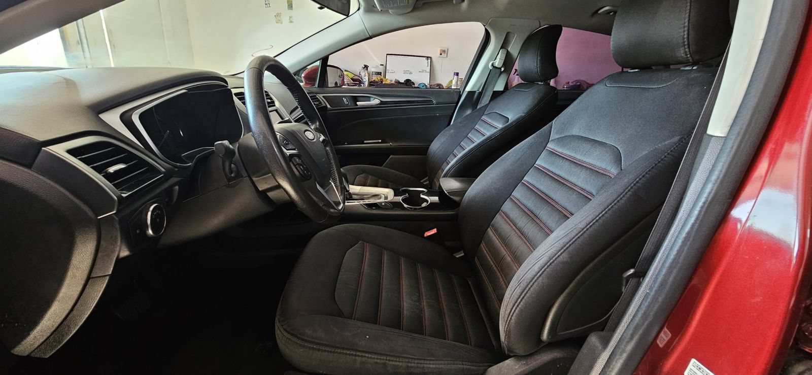 Used 2016 Ford Fusion SE FWD image 14