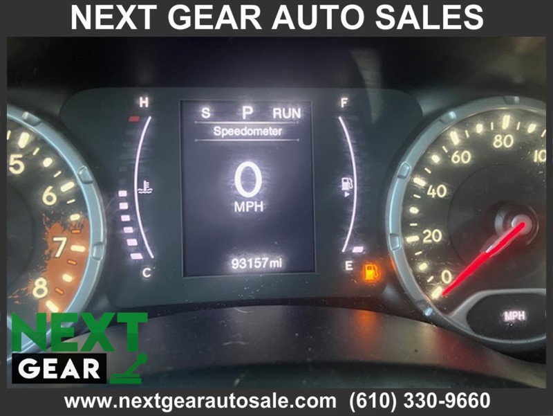 Used 2017 Jeep Renegade Altitude image 12