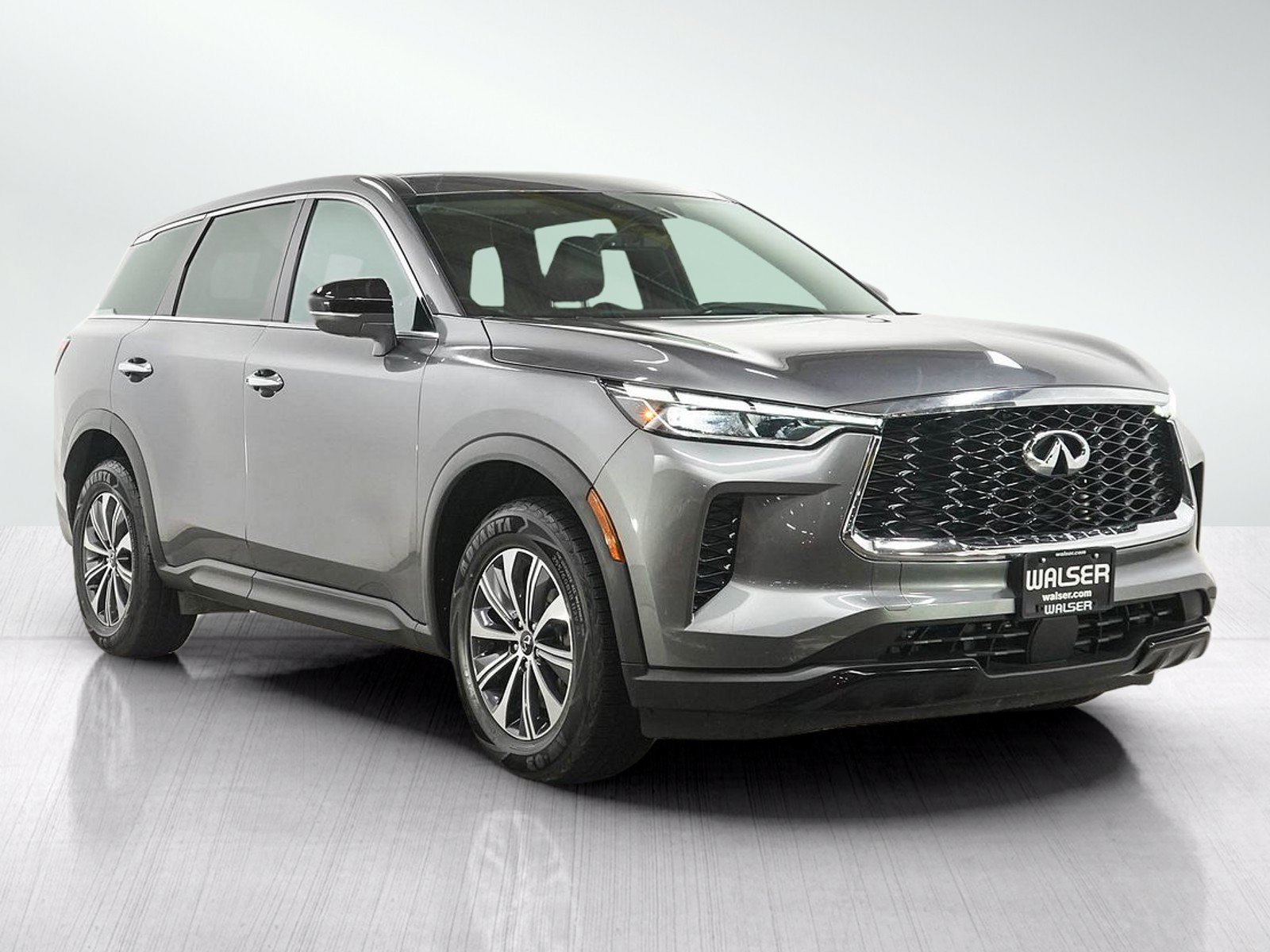 Used 2023 INFINITI QX60 Pure AWD/4WD image 7