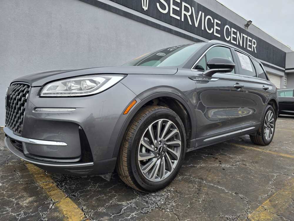 Used 2023 Lincoln Corsair Reserve w/ Equipment Group 201A image 5