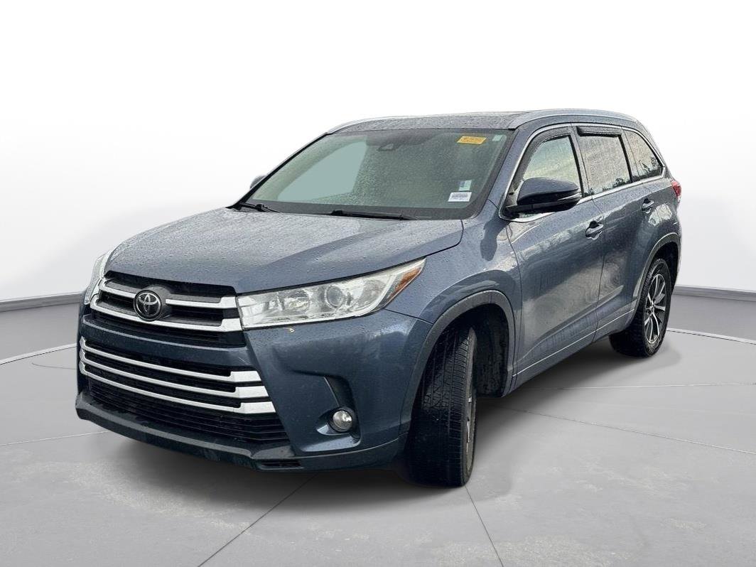 Used 2018 Toyota Highlander XLE video 2