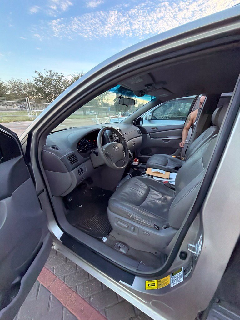 Used 2006 Toyota Sienna CE FWD image 2