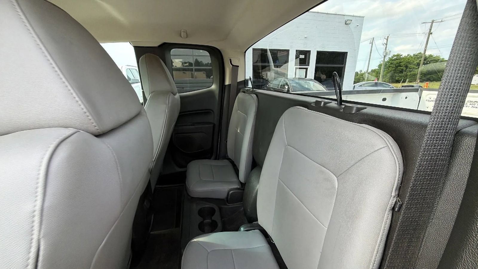 Used 2018 Chevrolet Colorado W/T AWD/4WD image 34