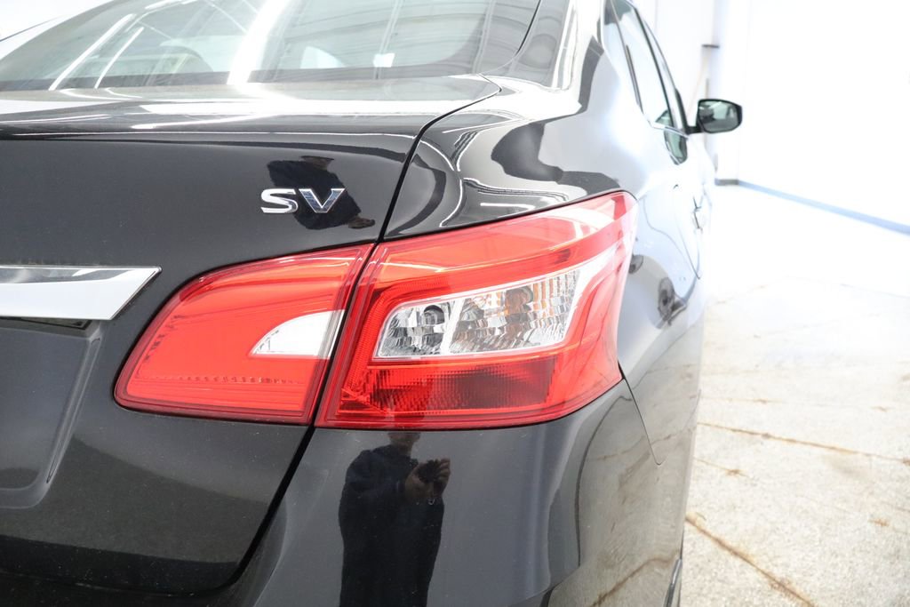 Used 2019 Nissan Sentra SV FWD image 18