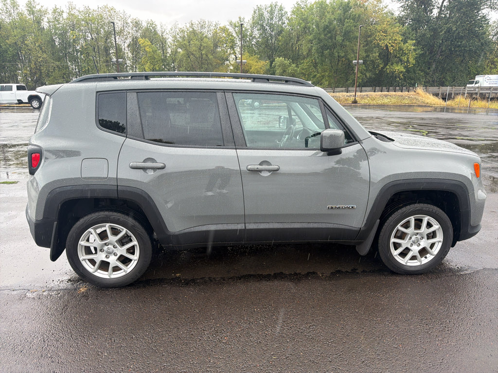 Used 2020 Jeep Renegade Latitude w/ Cold Weather Group AWD/4WD image 8