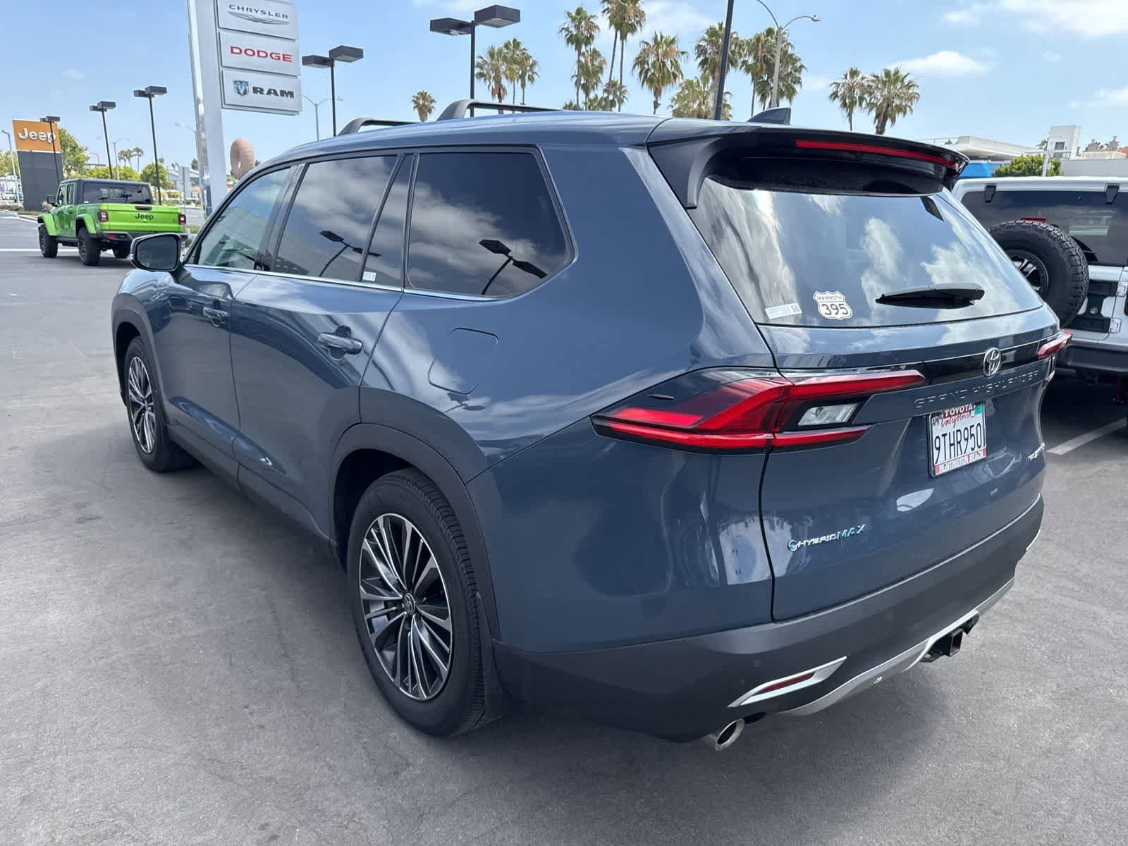Used 2025 Toyota Grand Highlander AWD Hybrid image 25
