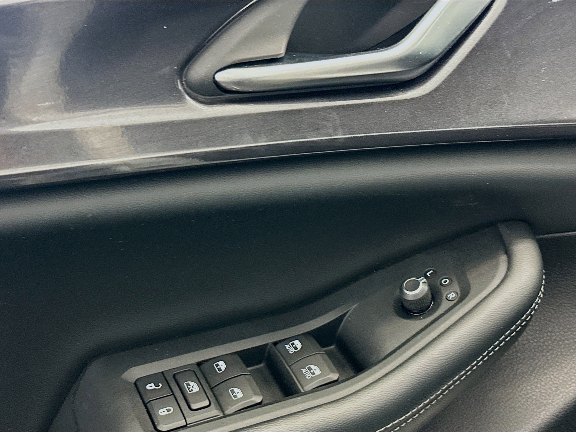 Used 2023 Jeep Grand Cherokee Altitude image 15