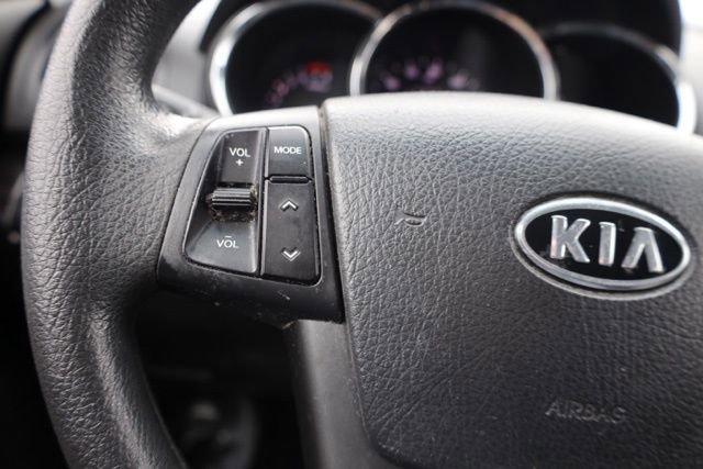 Used 2012 Kia Sorento LX w/ Third Row Pkg image 23