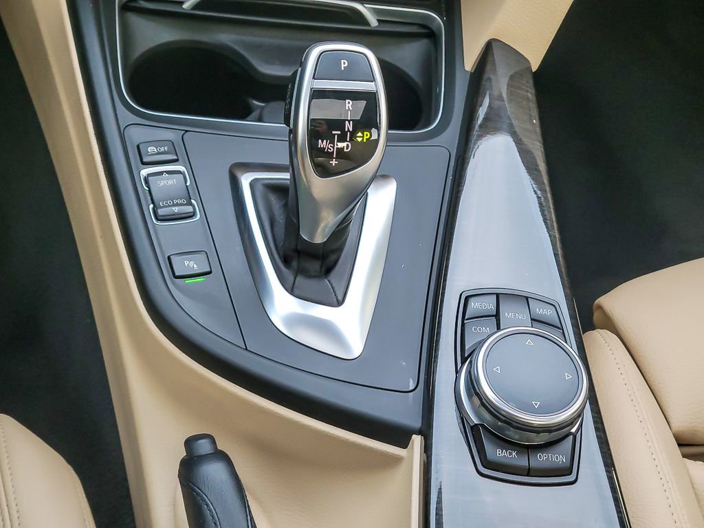 Used 2017 BMW 330i Sedan image 16