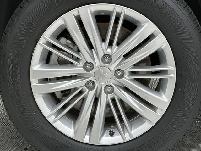 Used 2023 Mitsubishi Outlander ES AWD/4WD image 12