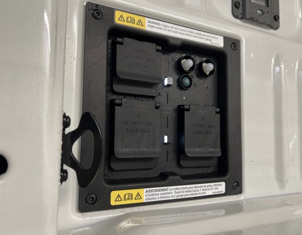 New 2025 Ford F150 Platinum w/ Equipment Group 703A Plus image 44