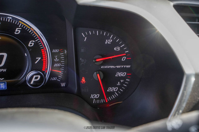 Used 2018 Chevrolet Corvette Stingray Coupe w/ 1LT image 30