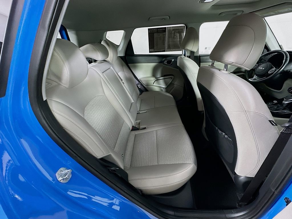 Used 2025 Kia Soul EX image 11