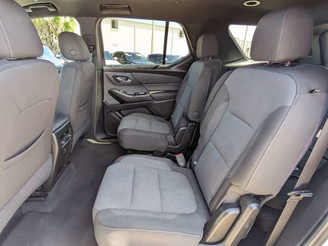 Used 2023 Chevrolet Traverse LT FWD image 15