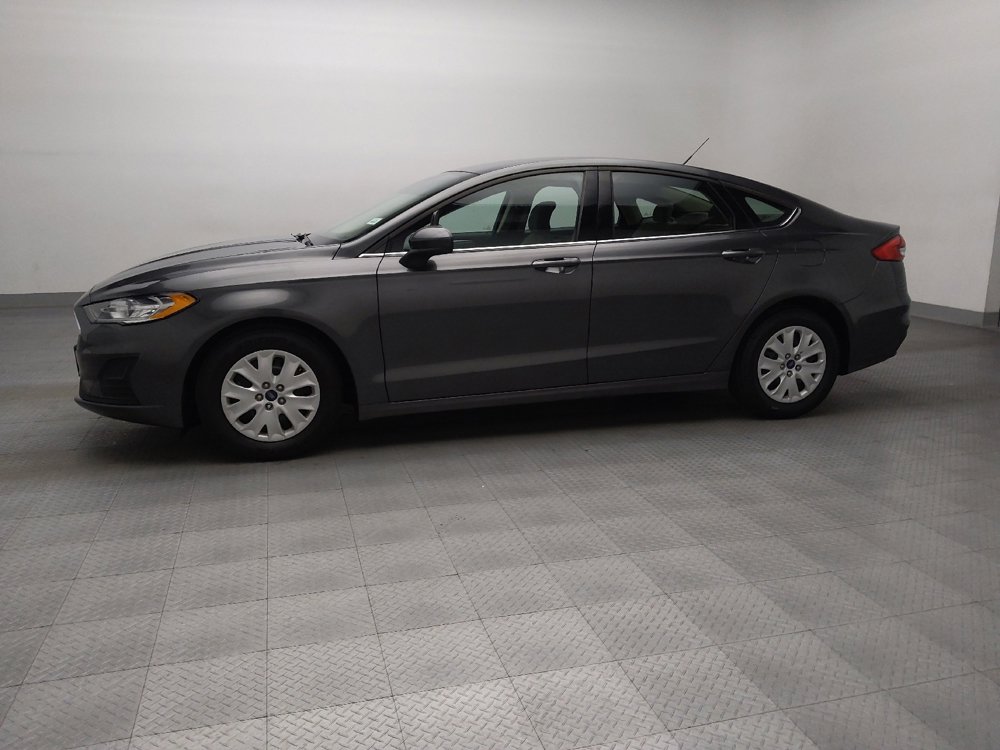 Used 2019 Ford Fusion S image 2