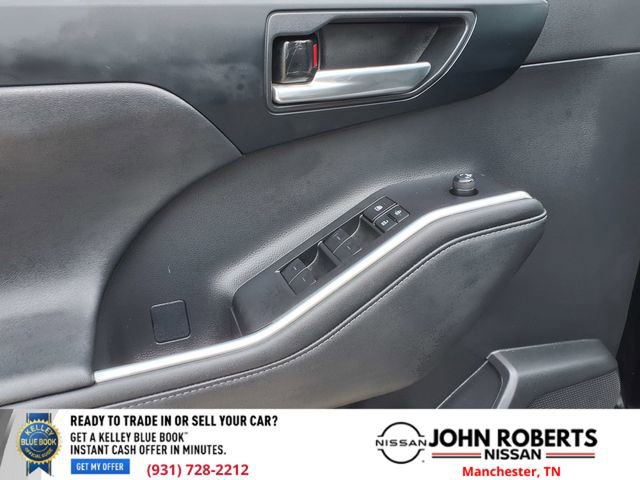 Used 2023 Toyota Highlander XLE image 29