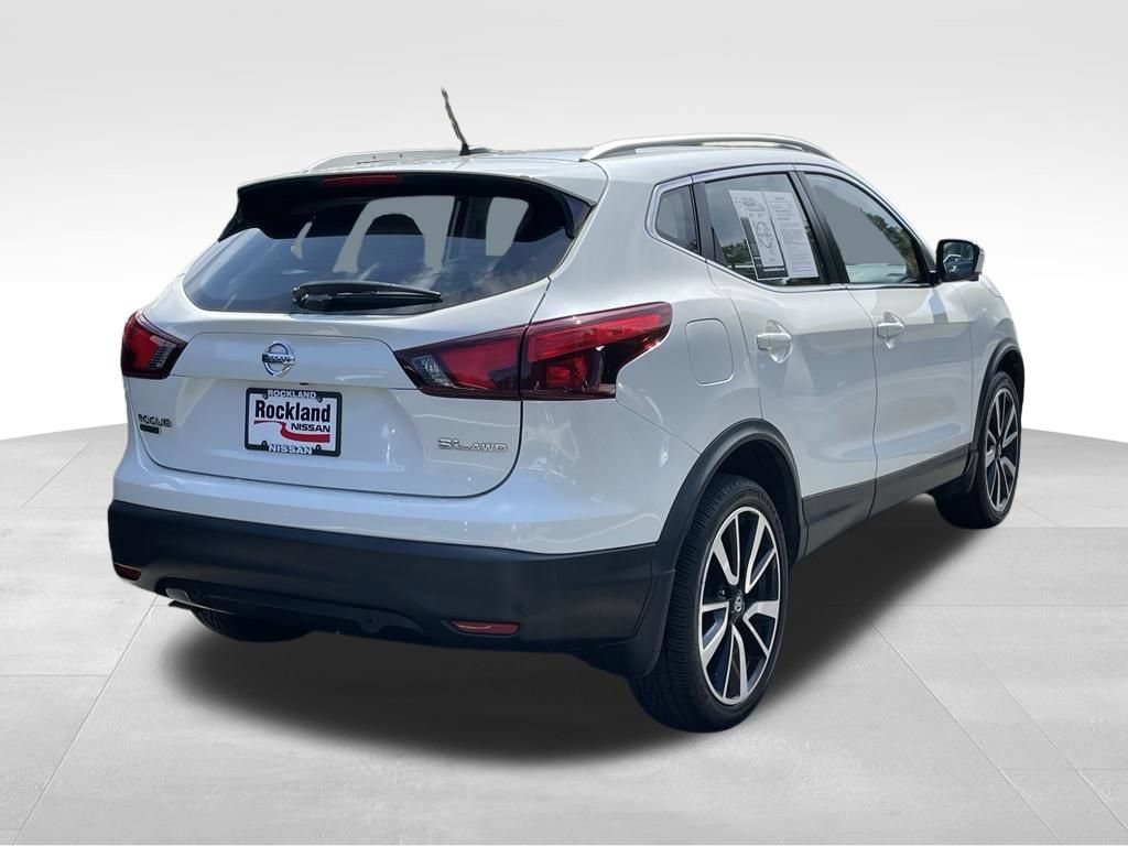 Used 2019 Nissan Rogue Sport SL AWD/4WD image 4